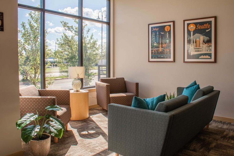 The Royal - Photo 5 of 50