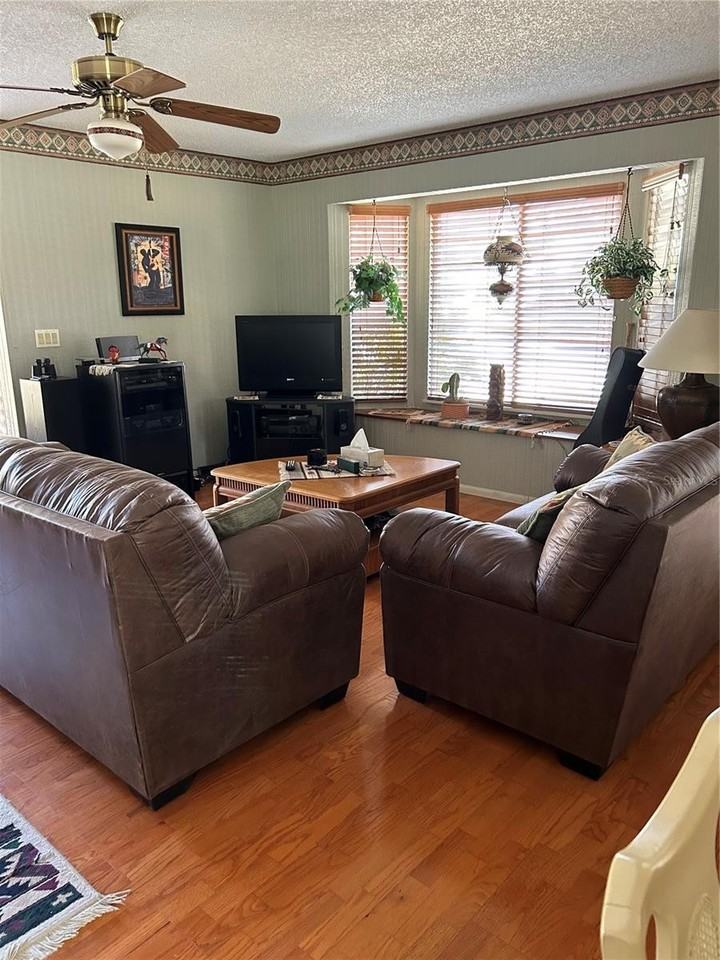 4336 Cactus Ave - Photo 2 of 17