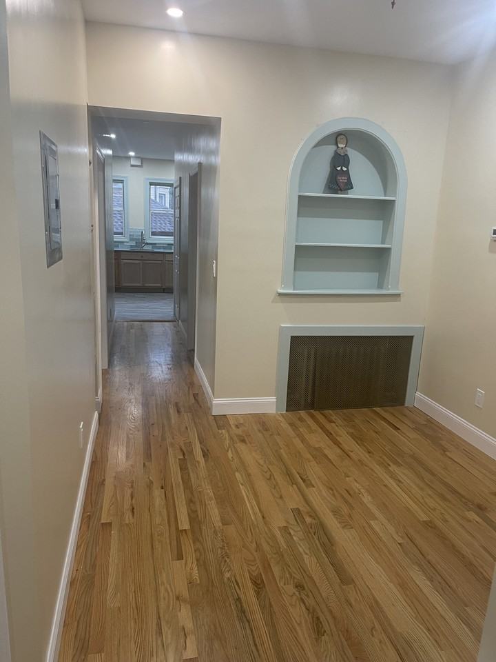 40 Ashford St #1stFL - Photo 3 of 17