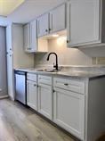 915 Sunset Dr #915 - Photo 3 of 27