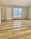 915 Sunset Dr #915 - Photo 5 of 28