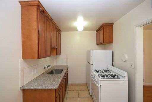 491 Leigh Ave #2 - Photo 3 of 13