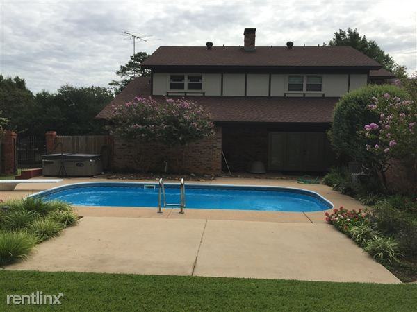 894 Country Pl - Photo 2 of 10