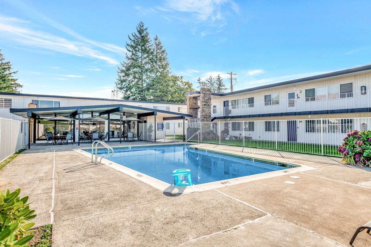 The Thomas - Photo 4 of 27