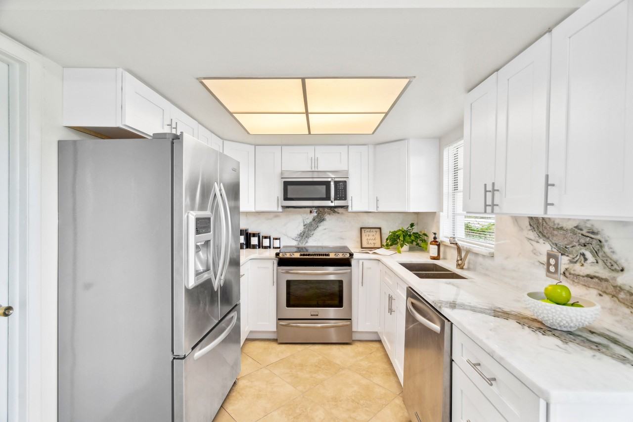 N Gordon St - Photo 3 of 10