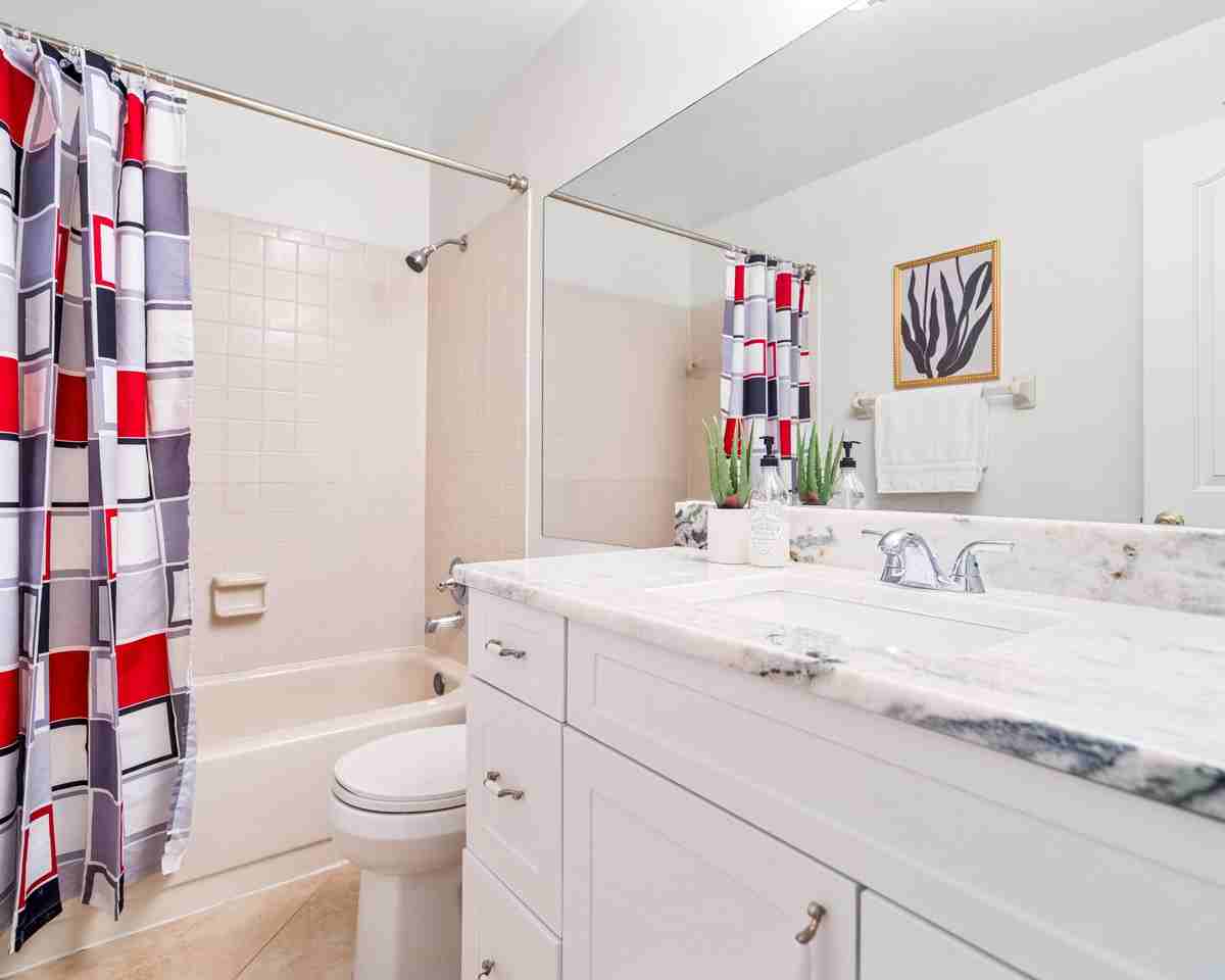 N Gordon St - Photo 2 of 10