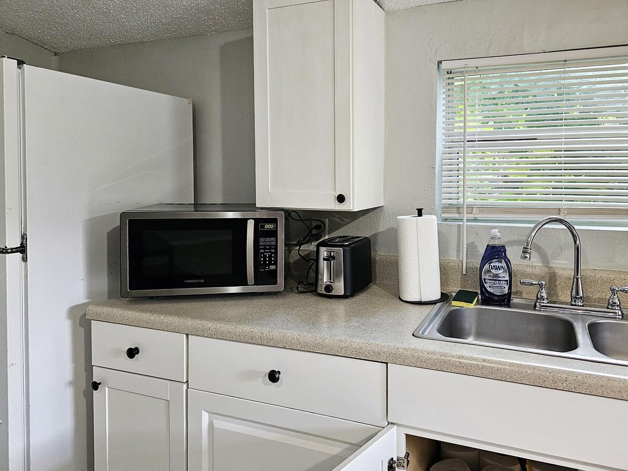 37th St Unit B - Photo 5 of 11