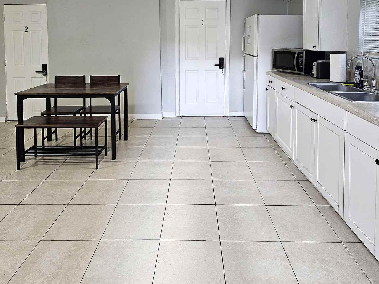 37th St Unit B - Photo 7 of 11