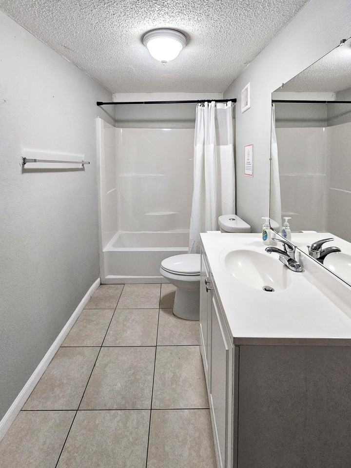 37th St Unit B - Photo 6 of 11