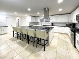 featured image of Tophill Dr