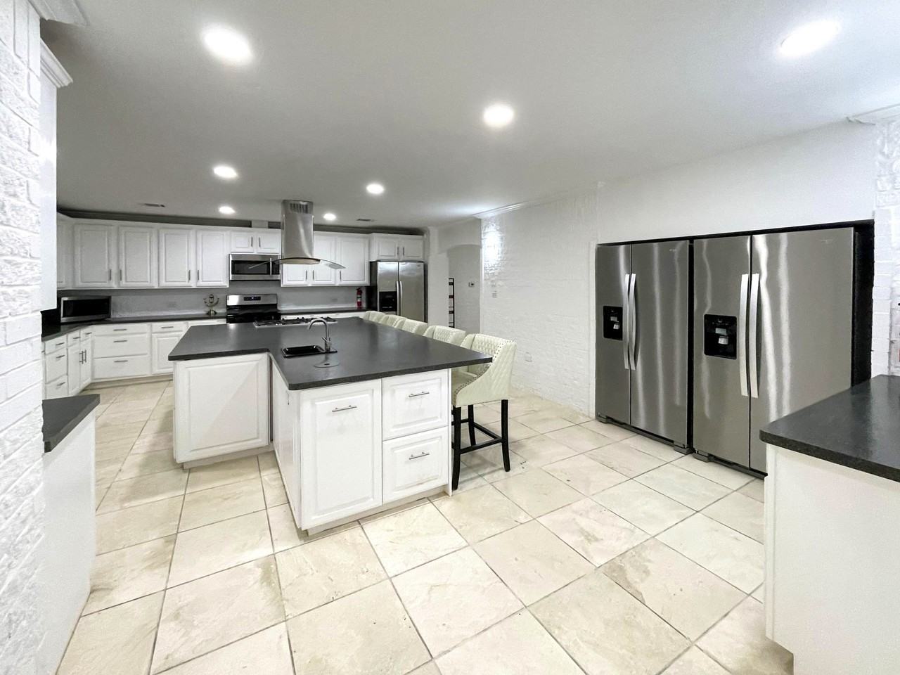 Tophill Dr - Photo 6 of 14