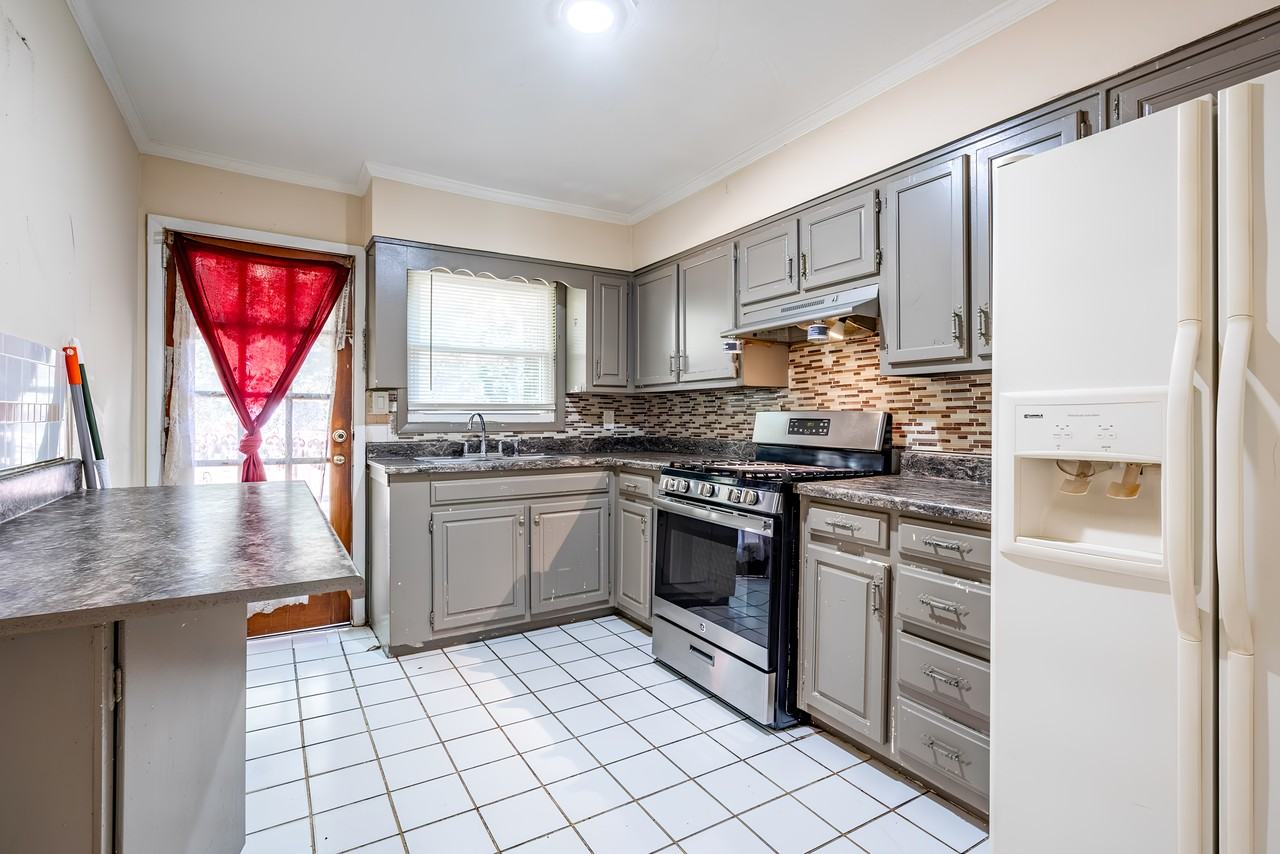 Carrollwood Dr - Photo 3 of 10