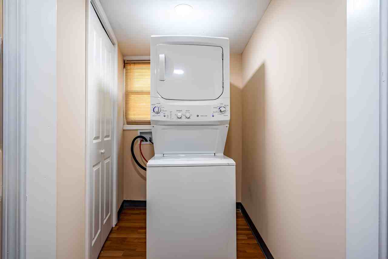 Carrollwood Dr - Photo 7 of 10