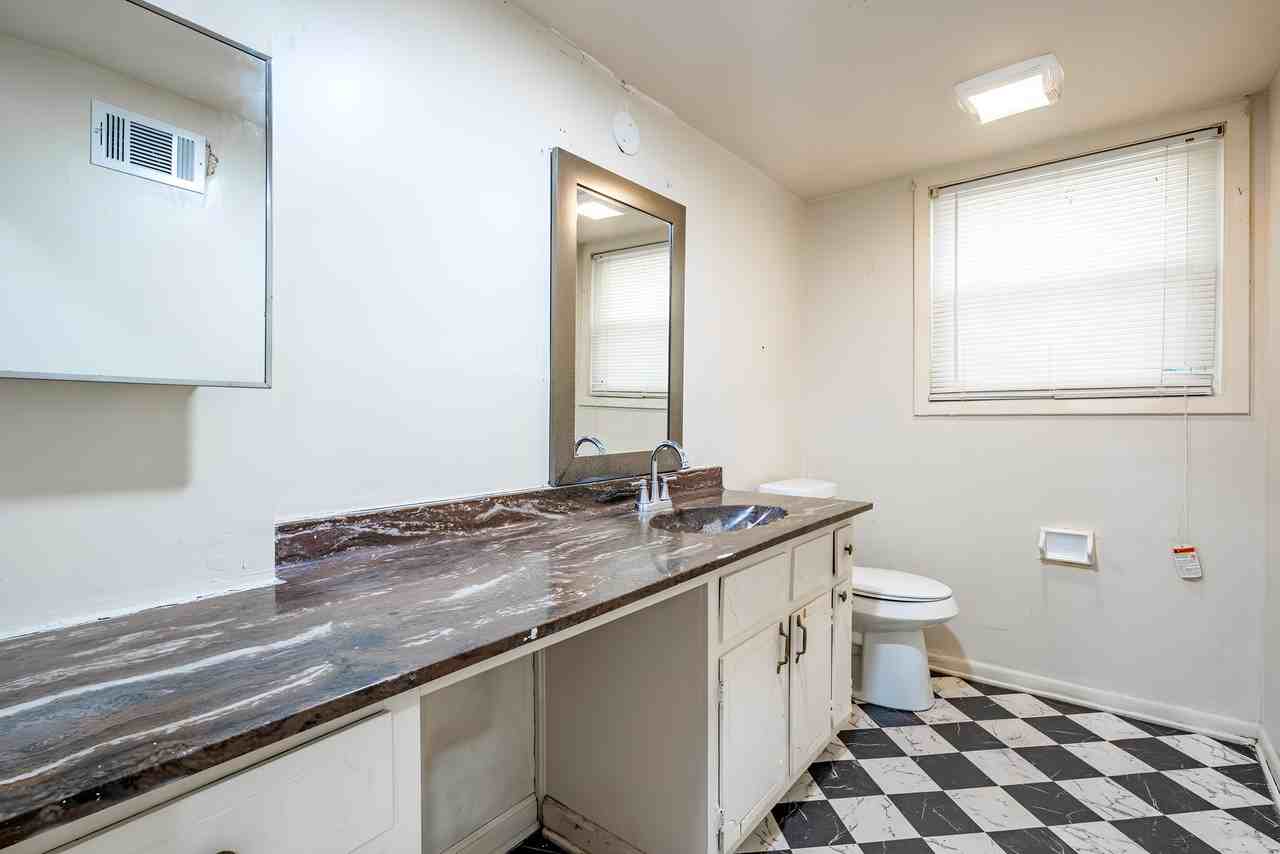 Carrollwood Dr - Photo 2 of 10