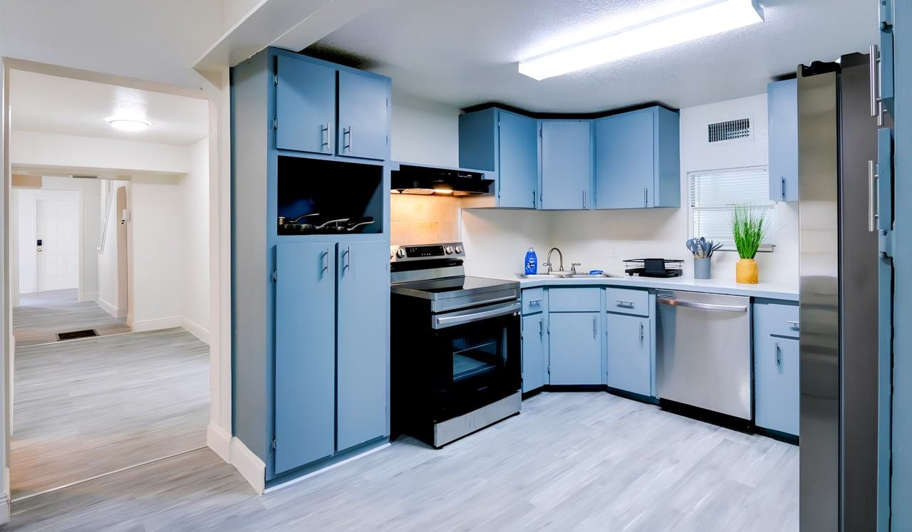 18th Street - Photo 4 of 25