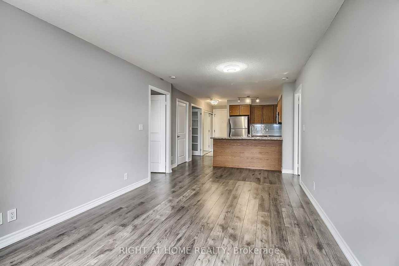 18 Harding Boulevard - Photo 3 of 5