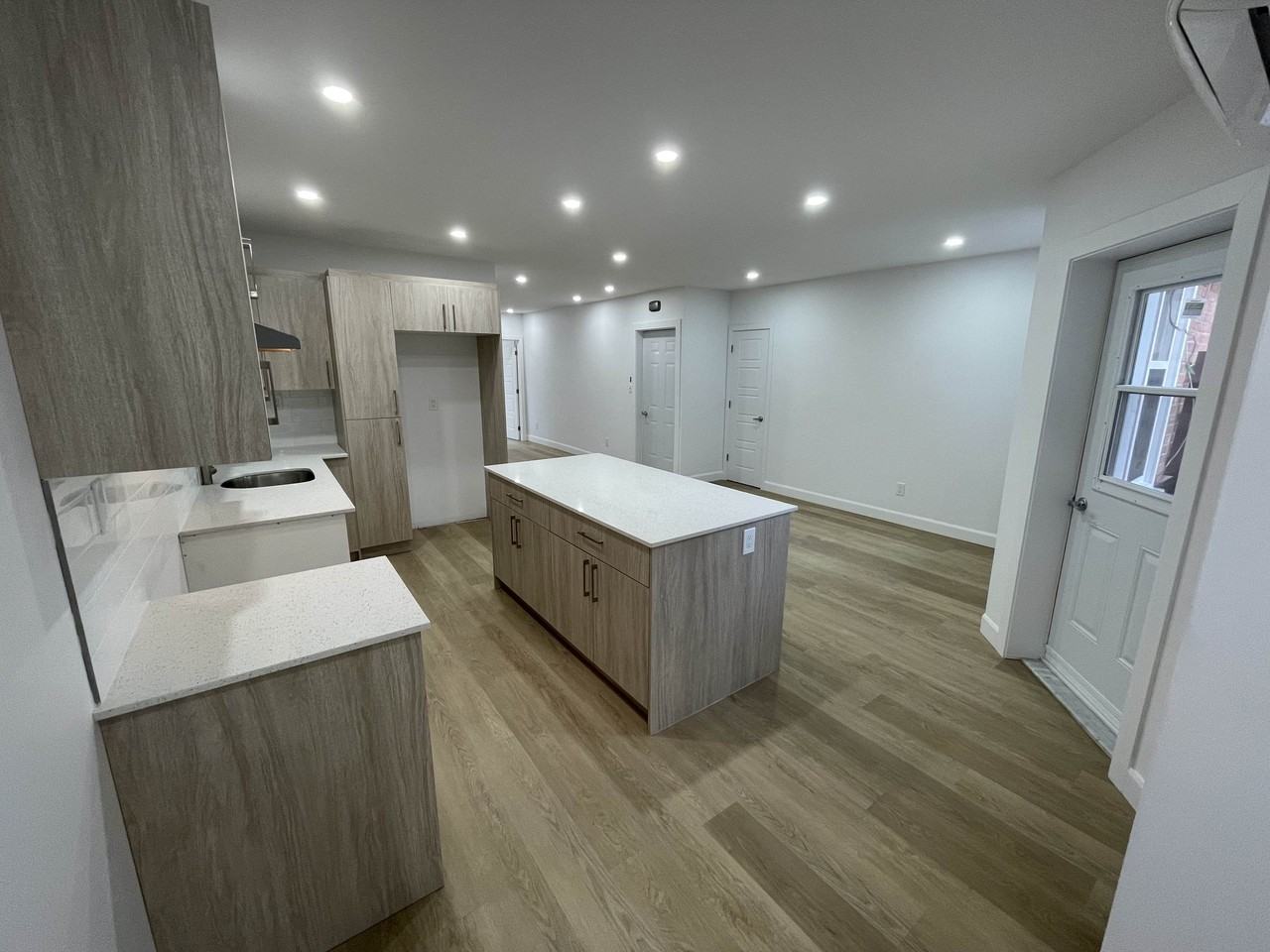361 Rue de Castelnau East - Photo 2 of 19
