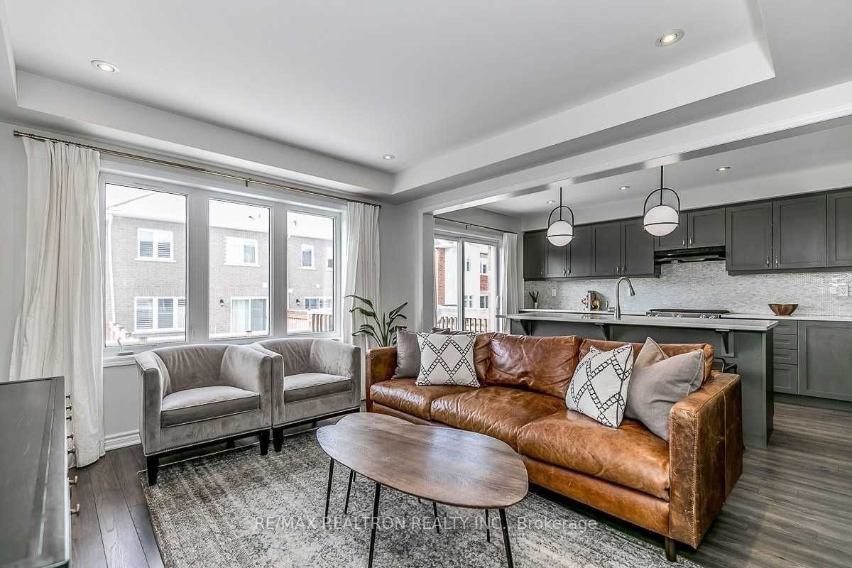 177 Payne Crescent - Photo 3 of 6