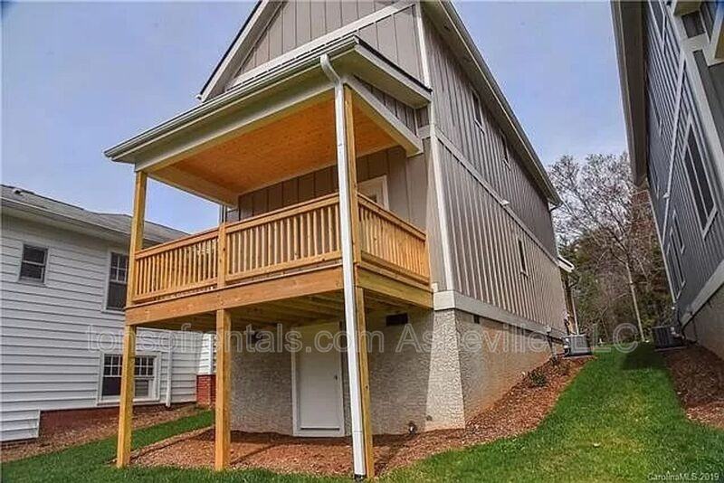 601 Fairview Rd - Photo 2 of 24