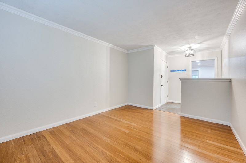 322 Lakeside Dr - Photo 2 of 13