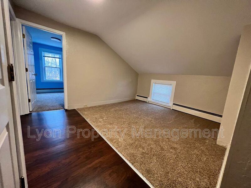 30 Laurel Hill Ave #39B - Photo 5 of 12