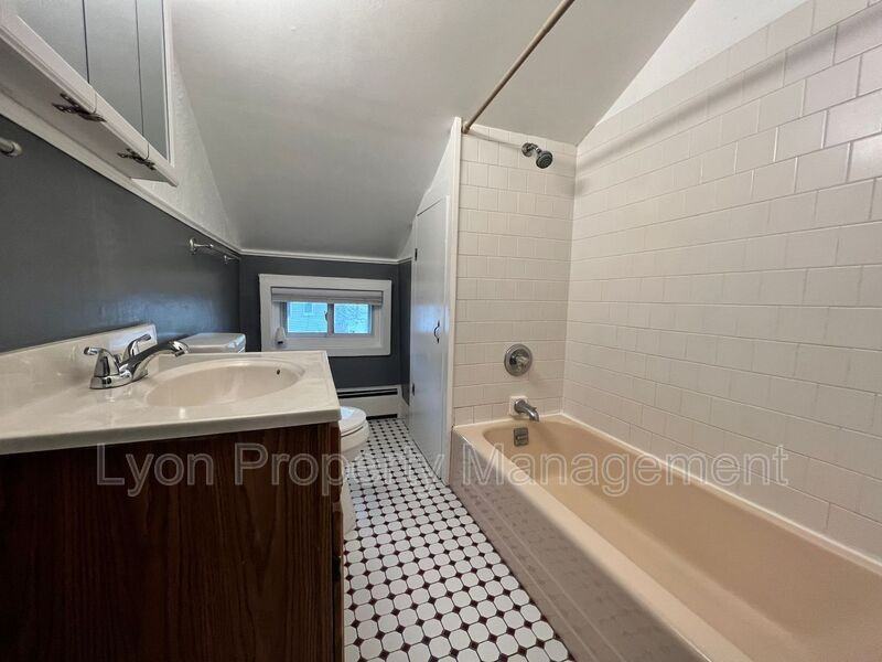 30 Laurel Hill Ave #39B - Photo 7 of 12