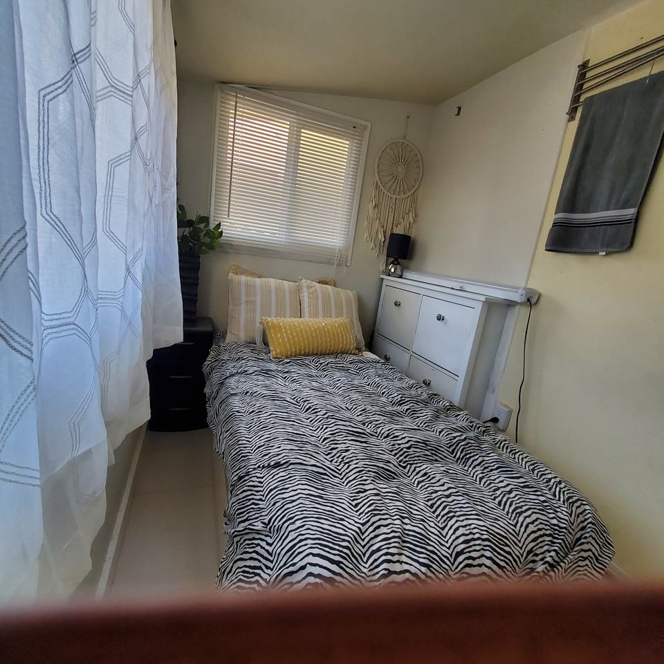 1539 Nob Hill Avenue - Photo 3 of 4