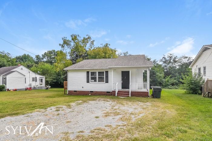 813 W Terrell St - Photo 3 of 16