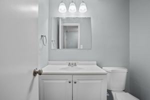 featured image of 642 Nw Valleybrook Rd #1