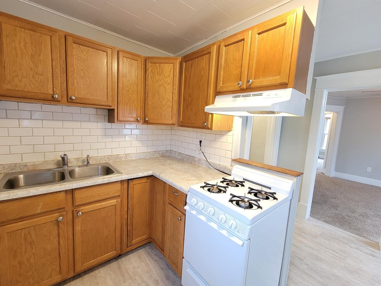 7 11th Ave Sw #2 - Photo 6 of 13