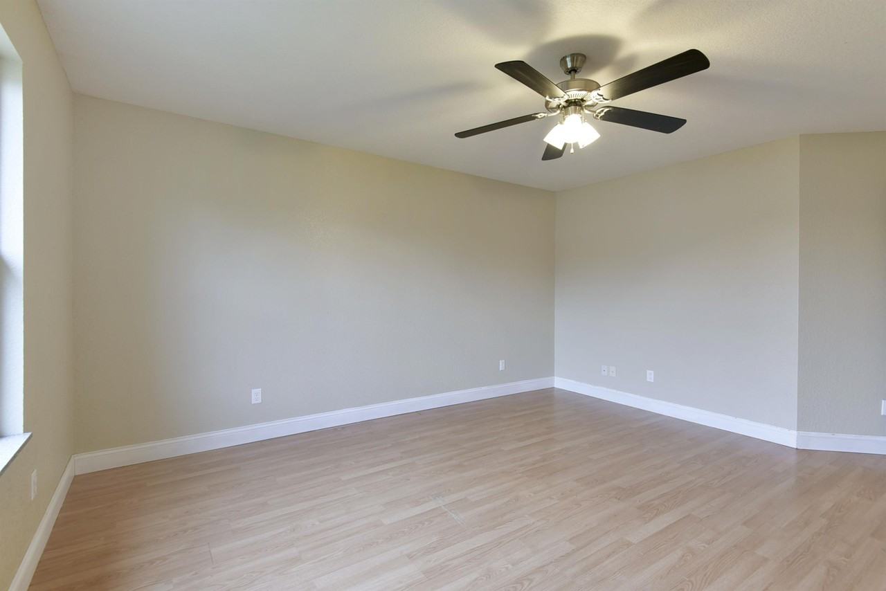 514 Madeleine Ct #514MA - Photo 5 of 11
