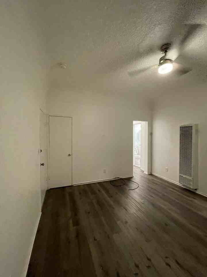 4234 Mont Clair Street #201 - Photo 6 of 9