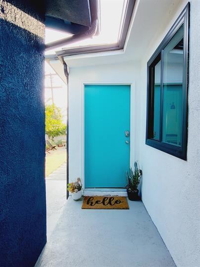 715 1/2 Holland Ave - Photo 2 of 25