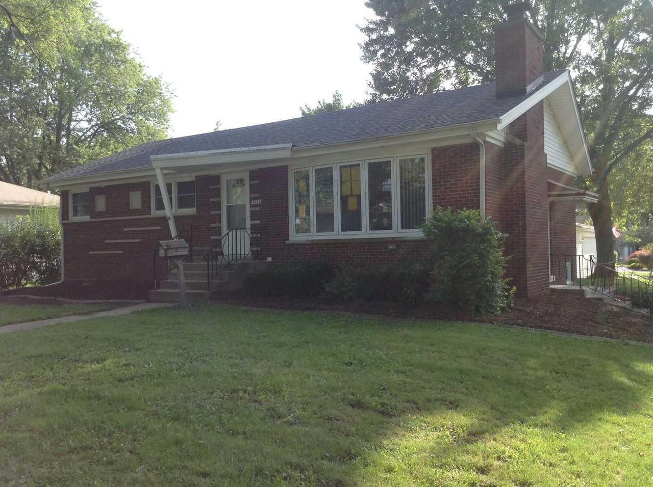 22345 Ridgeway Ave - Photo 2 of 16