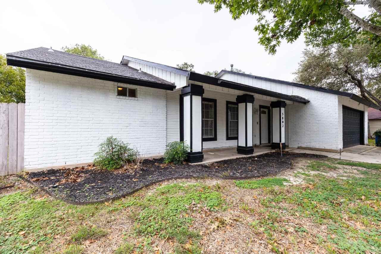 5802 Kissing Oak St - Photo 2 of 40