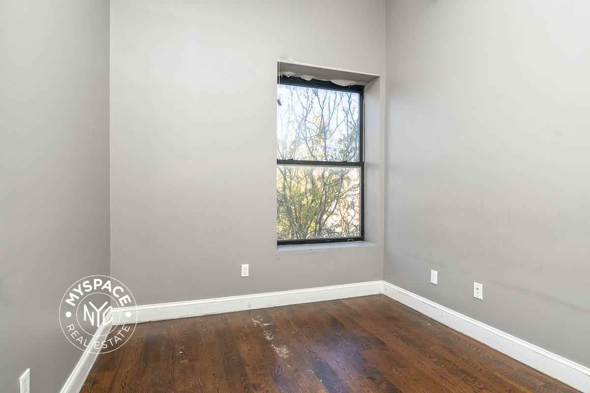 6080 Myrtle Ave #3E - Photo 6 of 16