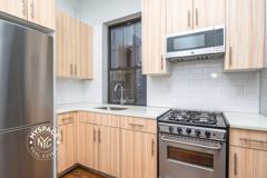 1719 Gates Ave #2R - Photo 1 of 1