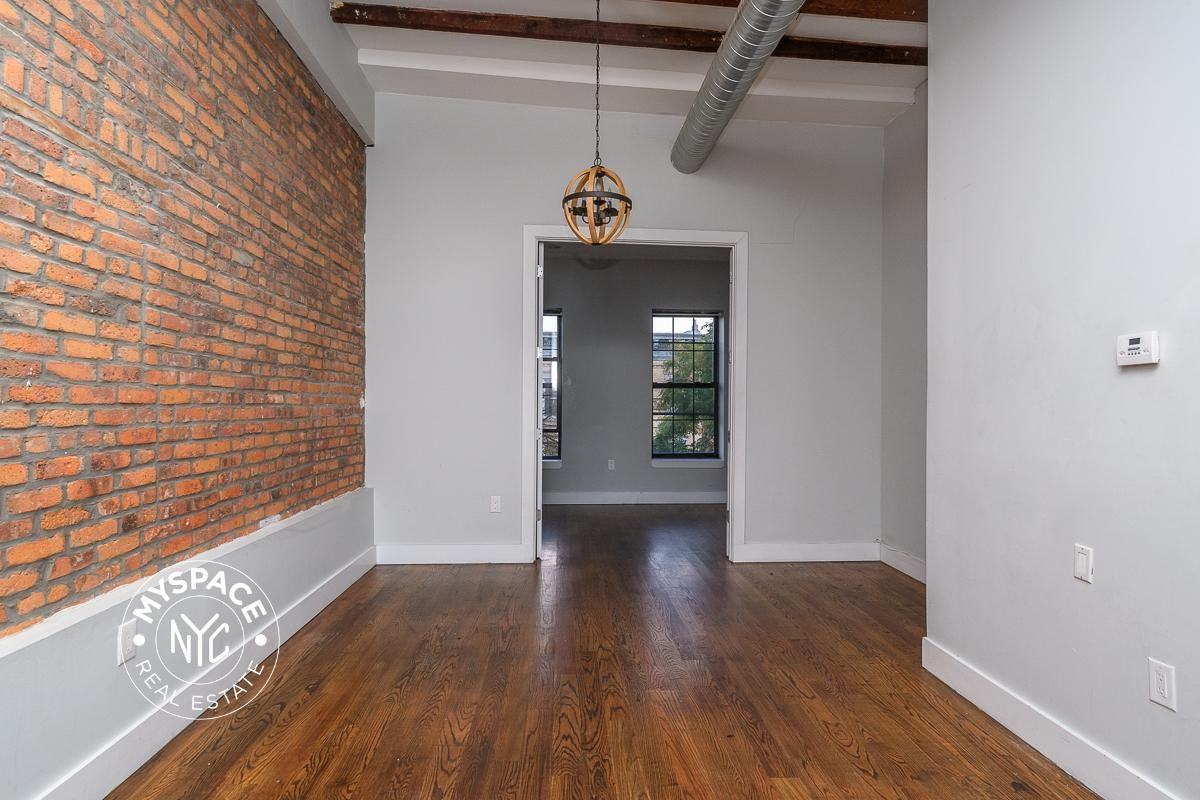 1719 Gates Ave #2R - Photo 5 of 16