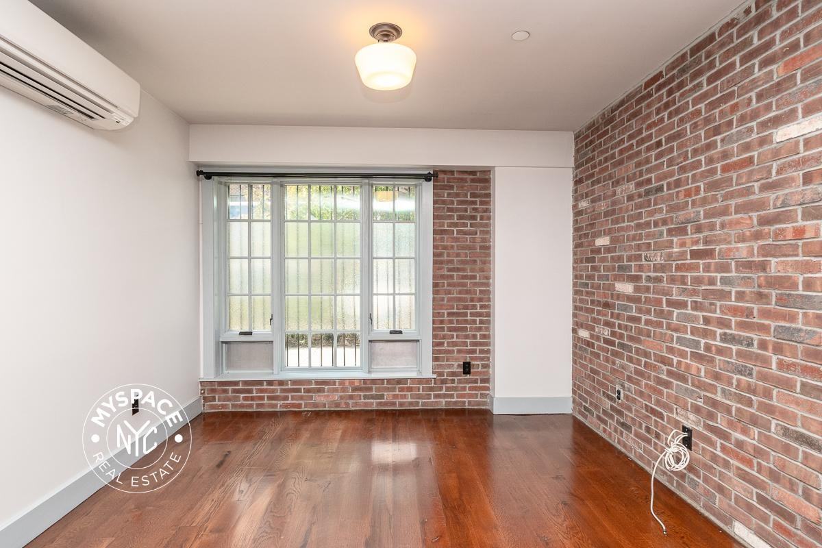 31 Brooklyn Ave #1D - Photo 5 of 22