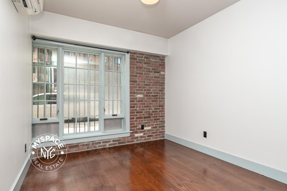 31 Brooklyn Ave #1D - Photo 7 of 22