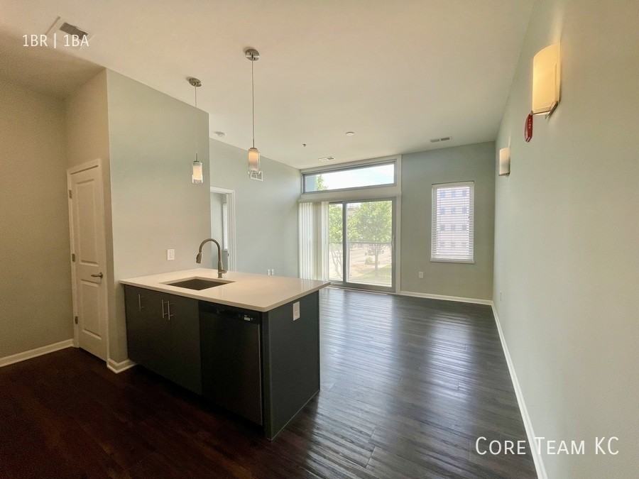 3424 Broadway Blvd #601 - Photo 2 of 18