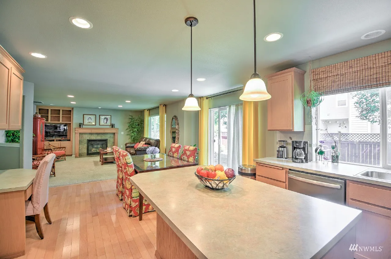 6946 Axis St Se - Photo 4 of 5