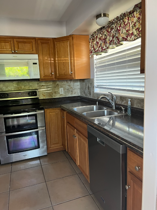 1002 Macco Rd - Photo 2 of 10