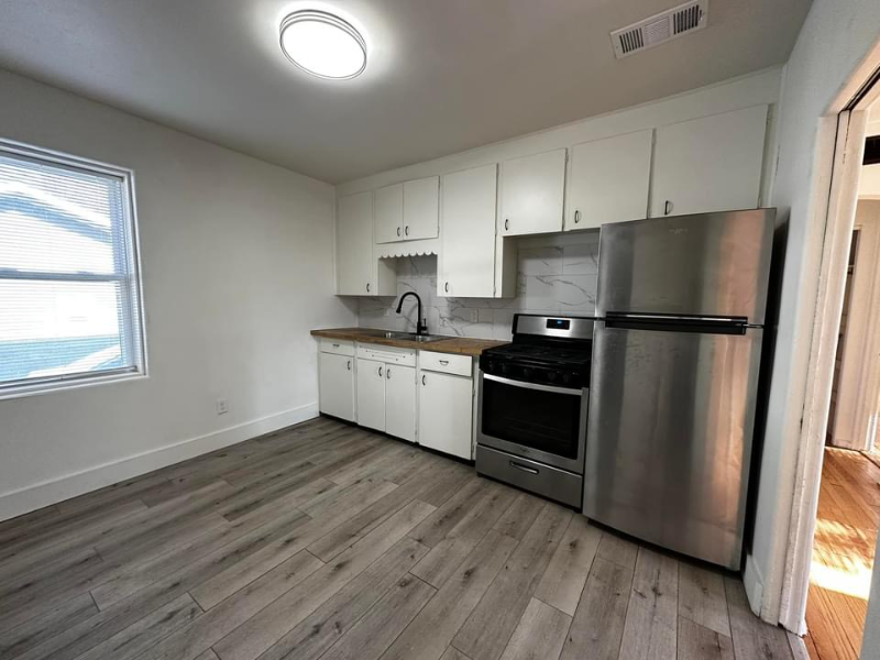 424 W Michigan Ave #2 - Photo 2 of 8
