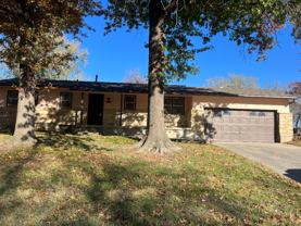 7412 W Warren St - Photo 1 of 1