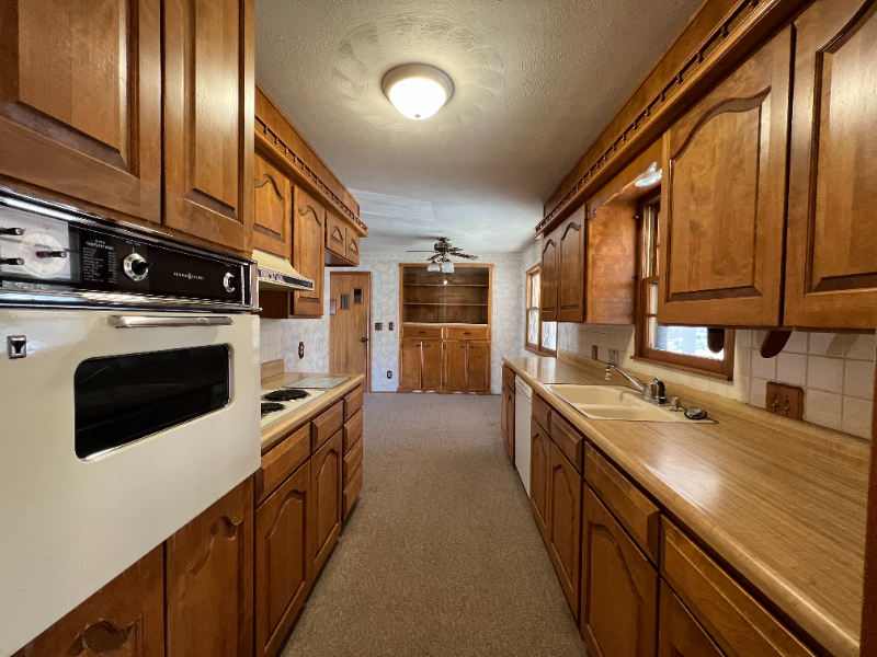 7412 W Warren St - Photo 5 of 21