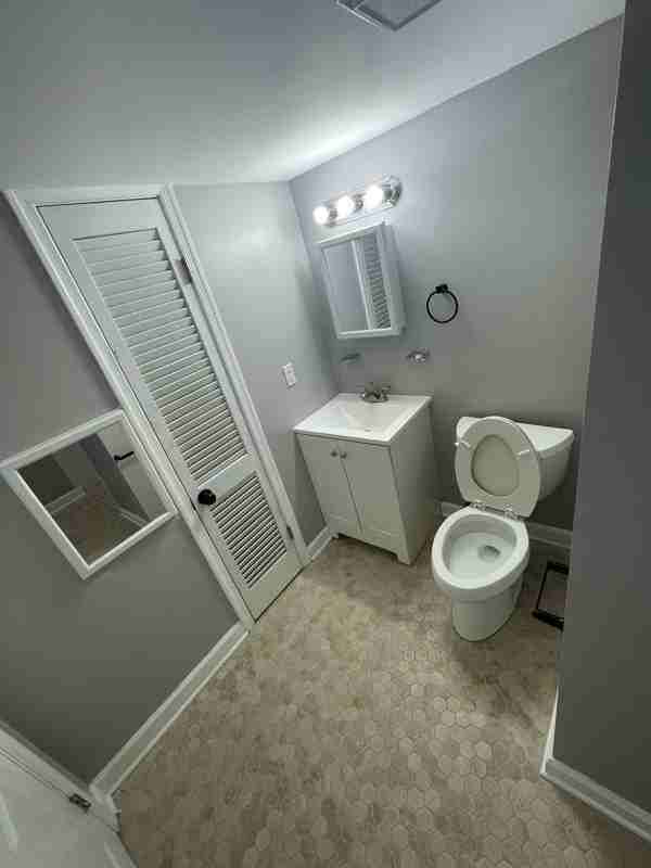 2904 Presbury St #B - Photo 3 of 8