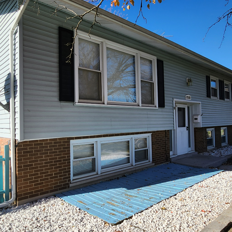 17556 70th Ct - Photo 2 of 15