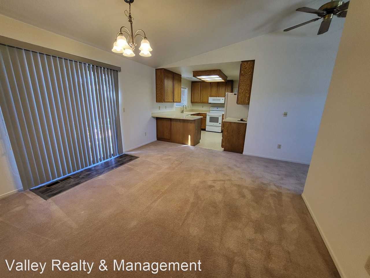 301 Coral Way - Photo 3 of 10