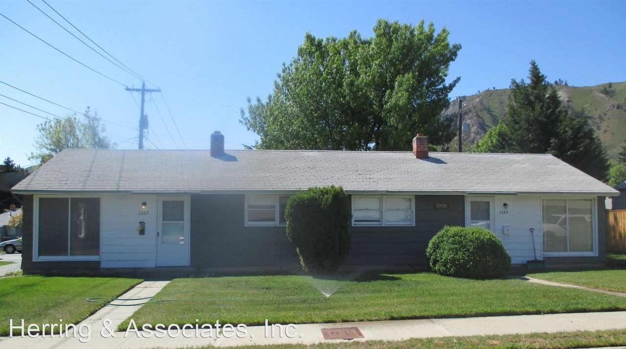 Johnson / Utah Duplexes Apartments in Wenatchee, WA 98801 Zumper